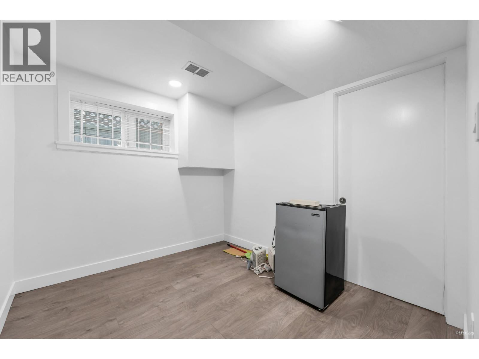 8025 Borden Street, Vancouver, British Columbia  V5P 3E6 - Photo 26 - R3092442