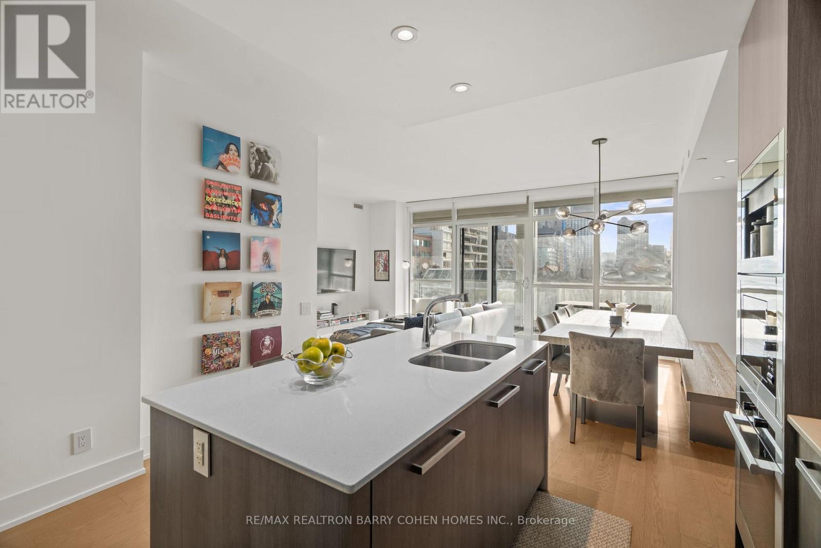 401 - 170 Avenue Road, Toronto (Annex), Ontario  M5R 0A4 - Photo 14 - C12813228