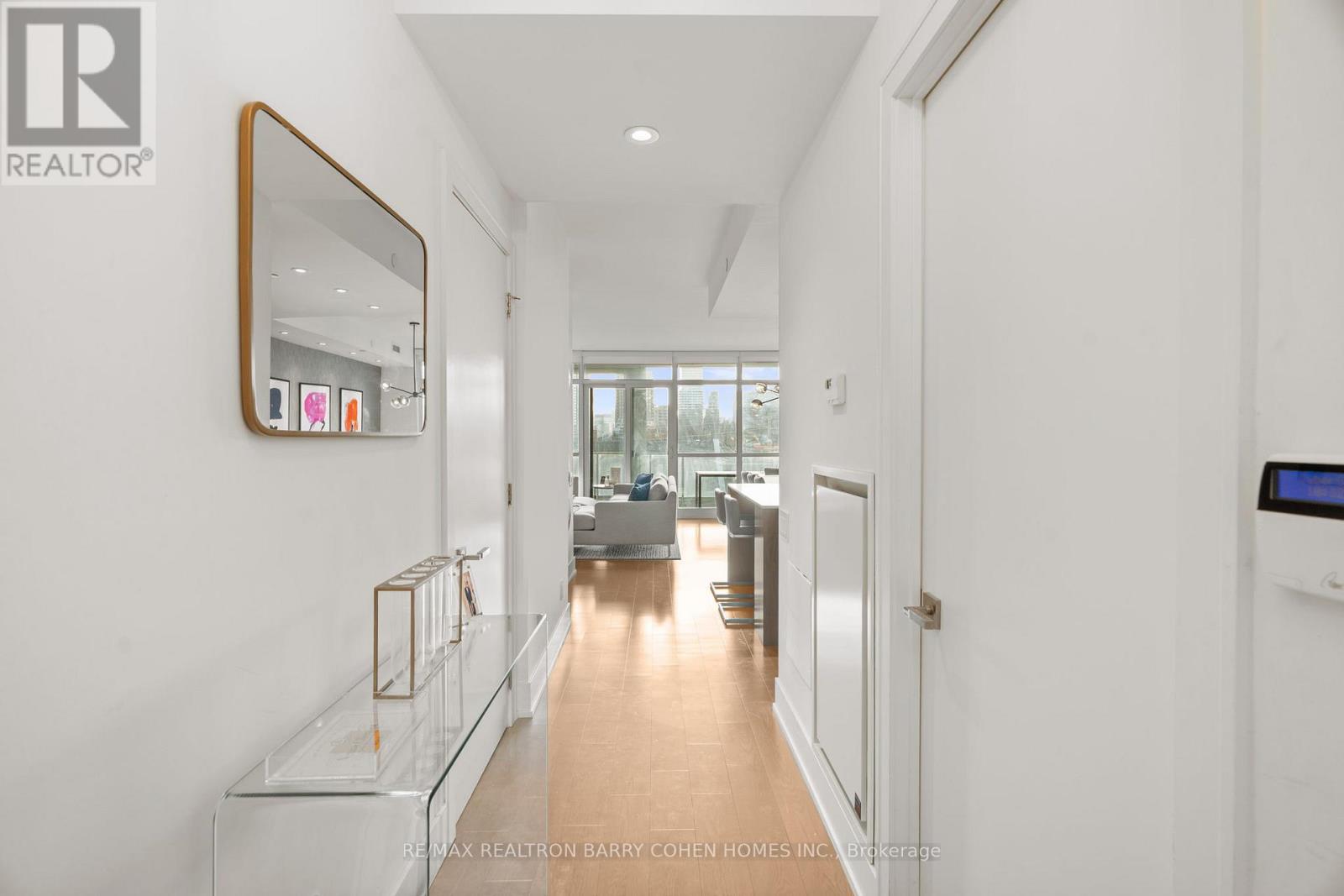 401 - 170 Avenue Road, Toronto (Annex), Ontario  M5R 0A4 - Photo 3 - C12813228