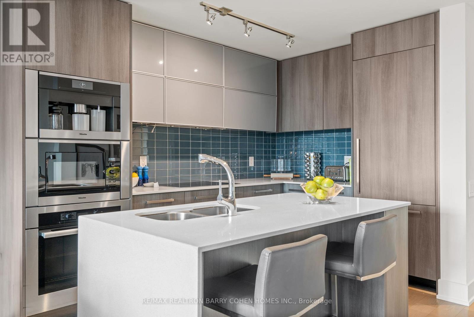 401 - 170 Avenue Road, Toronto (Annex), Ontario  M5R 0A4 - Photo 8 - C12813228