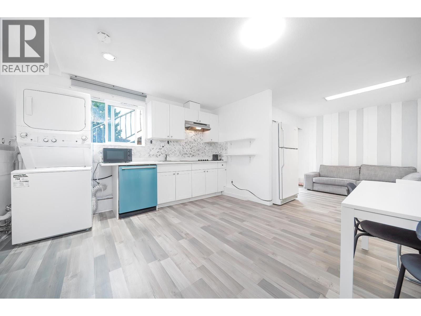 7111 Cavelier Court, Richmond, British Columbia  V7C 4J7 - Photo 24 - R3092460