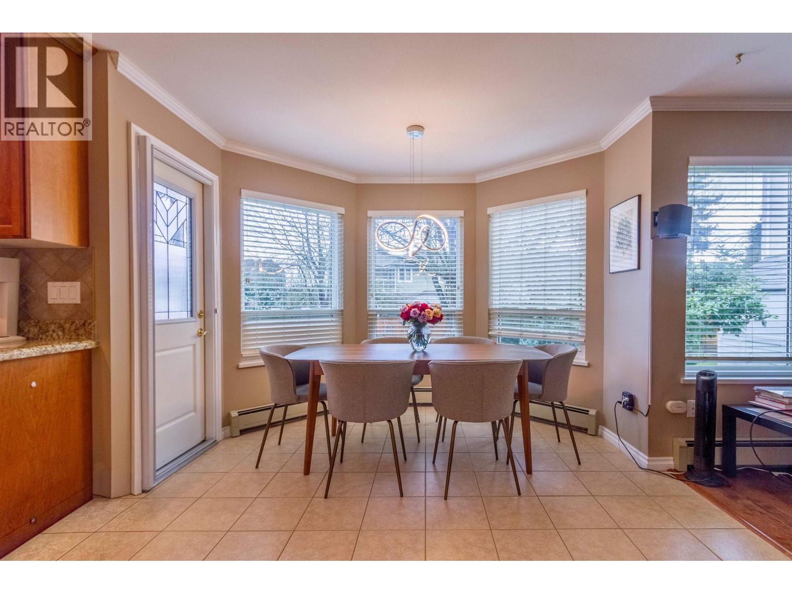 7470 Almond Place, Burnaby, British Columbia  V3N 4V5 - Photo 8 - R3092613