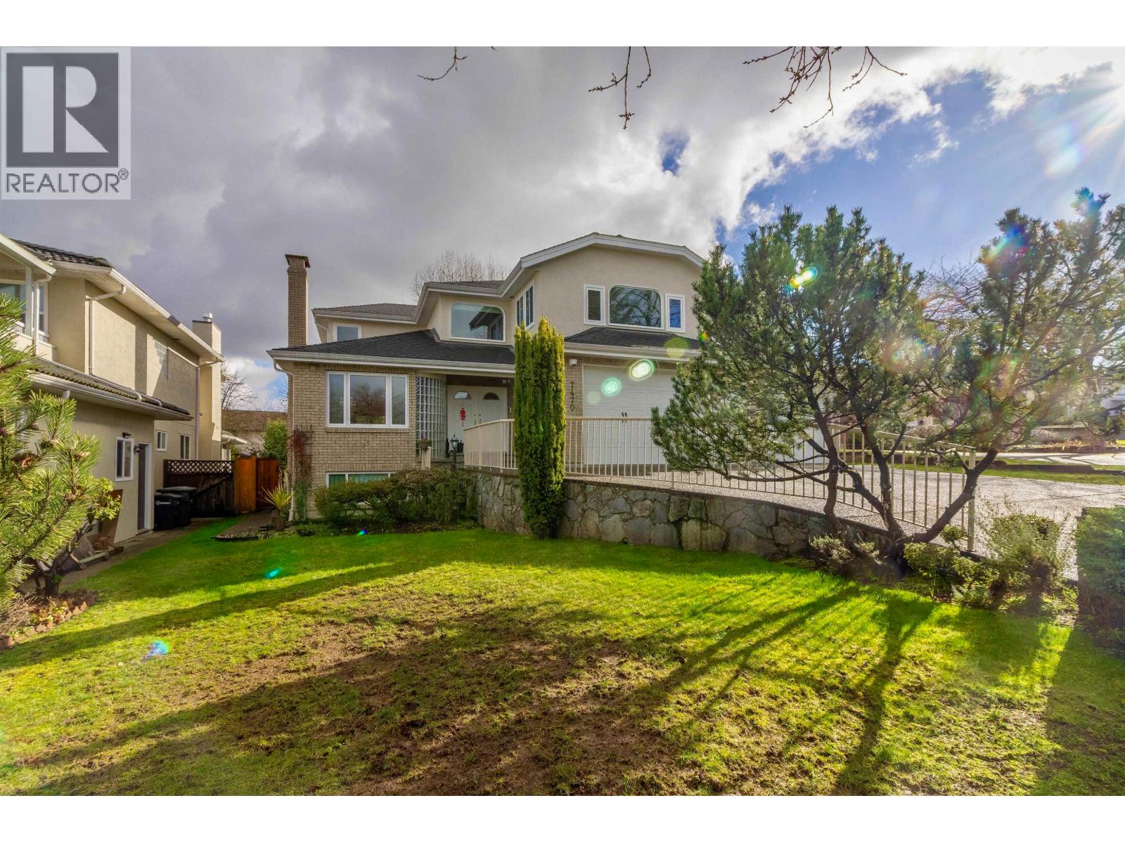 7470 Almond Place, Burnaby, British Columbia  V3N 4V5 - Photo 37 - R3092613