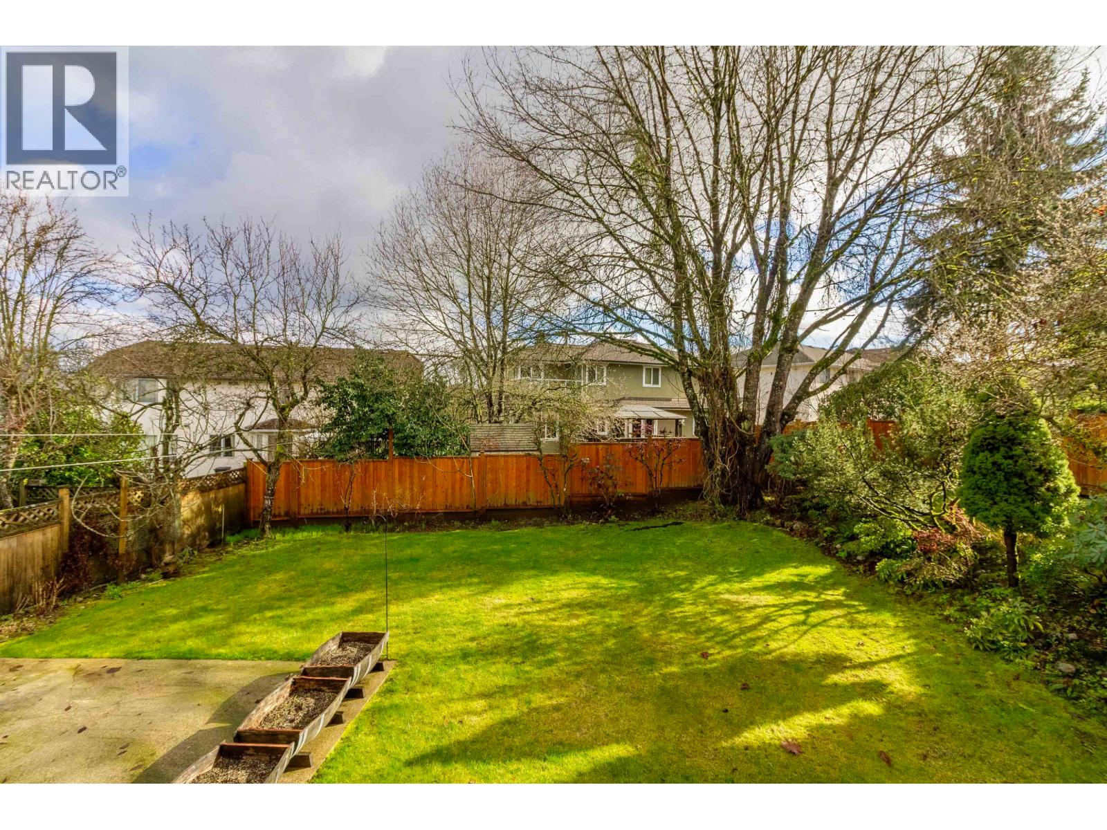 7470 Almond Place, Burnaby, British Columbia  V3N 4V5 - Photo 34 - R3092613