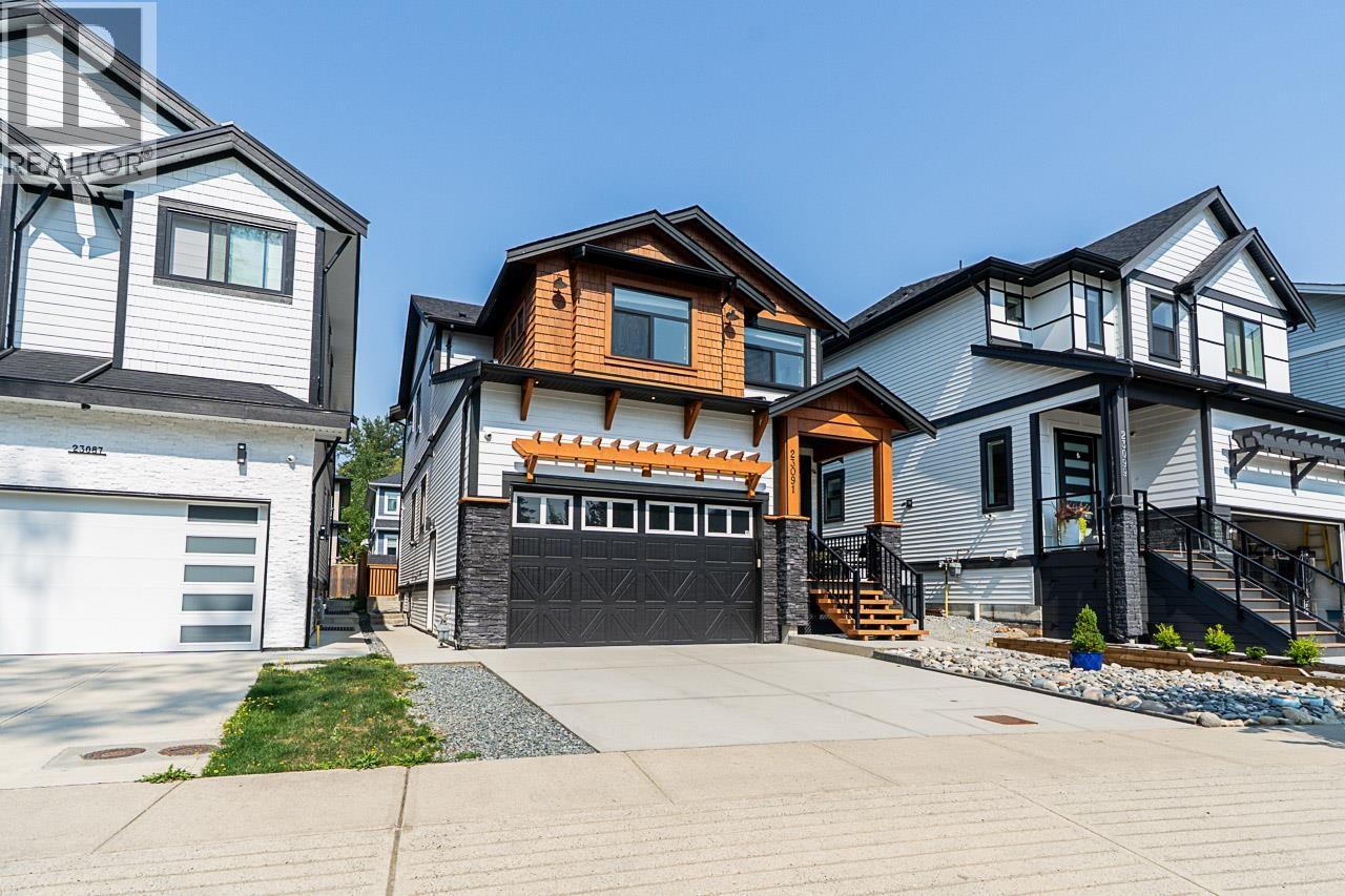 23091 134 Loop, Maple Ridge, British Columbia  V4R 0E6 - Photo 2 - R3092539