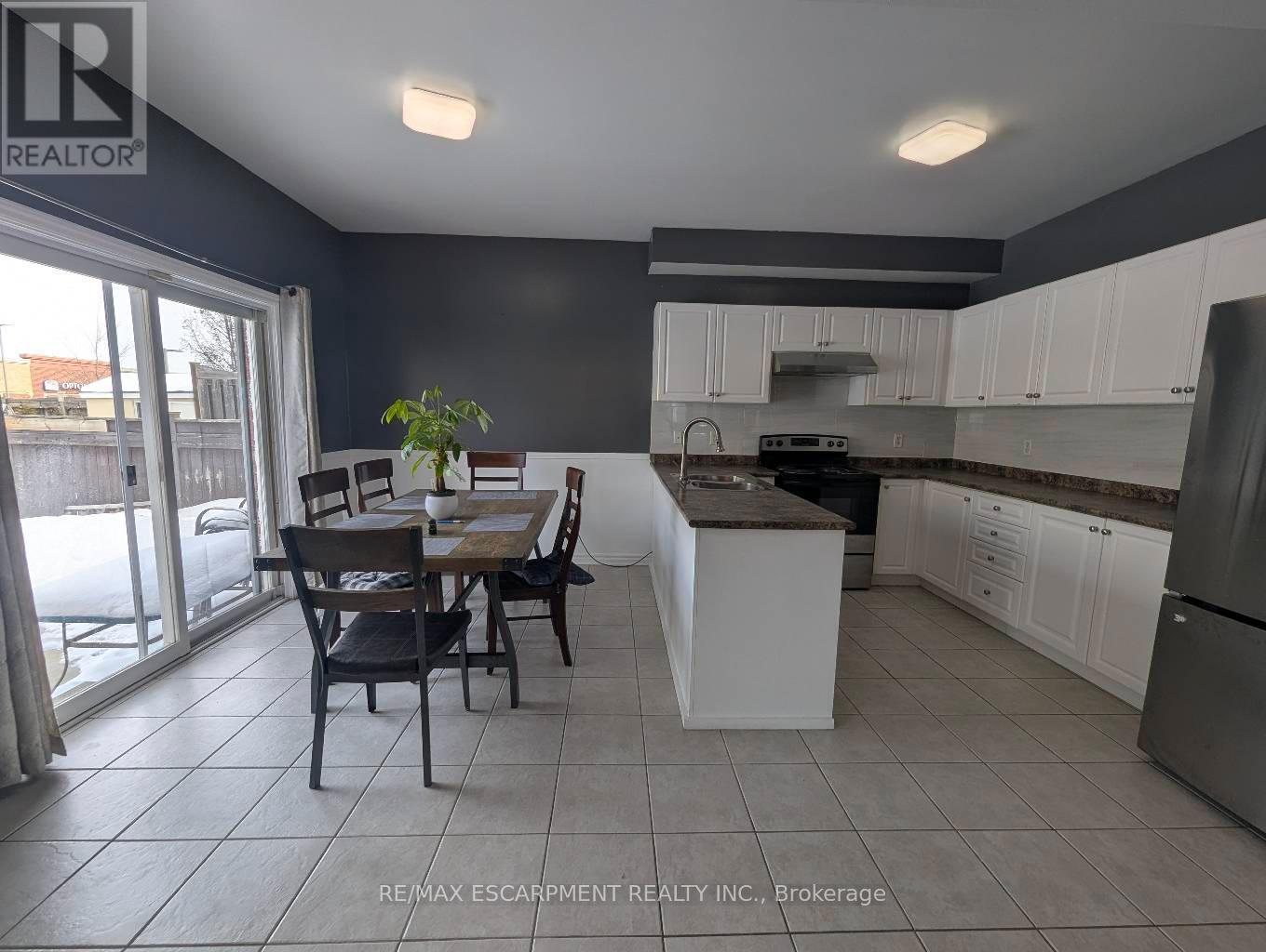 1 - 52 Arlington Drive, Georgina, Ontario  L4P 4H6 - Photo 8 - N12639768