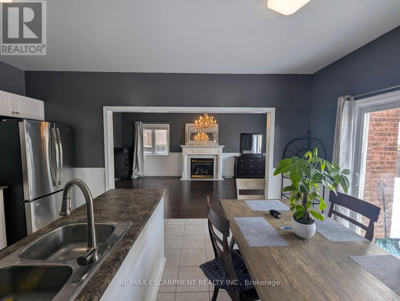 1 - 52 Arlington Drive, Georgina, Ontario  L4P 4H6 - Photo 9 - N12639768