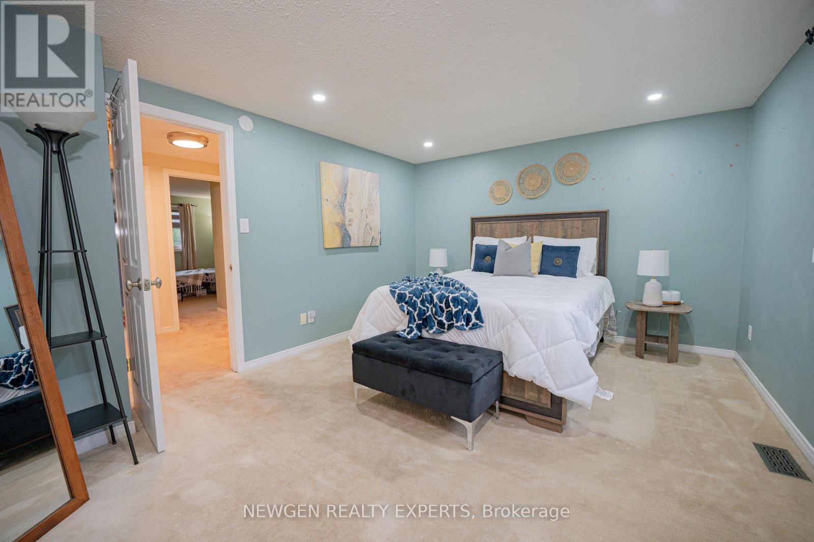 92 Highland Crescent, Kitchener, Ontario  N2M 5C1 - Photo 13 - X12812302