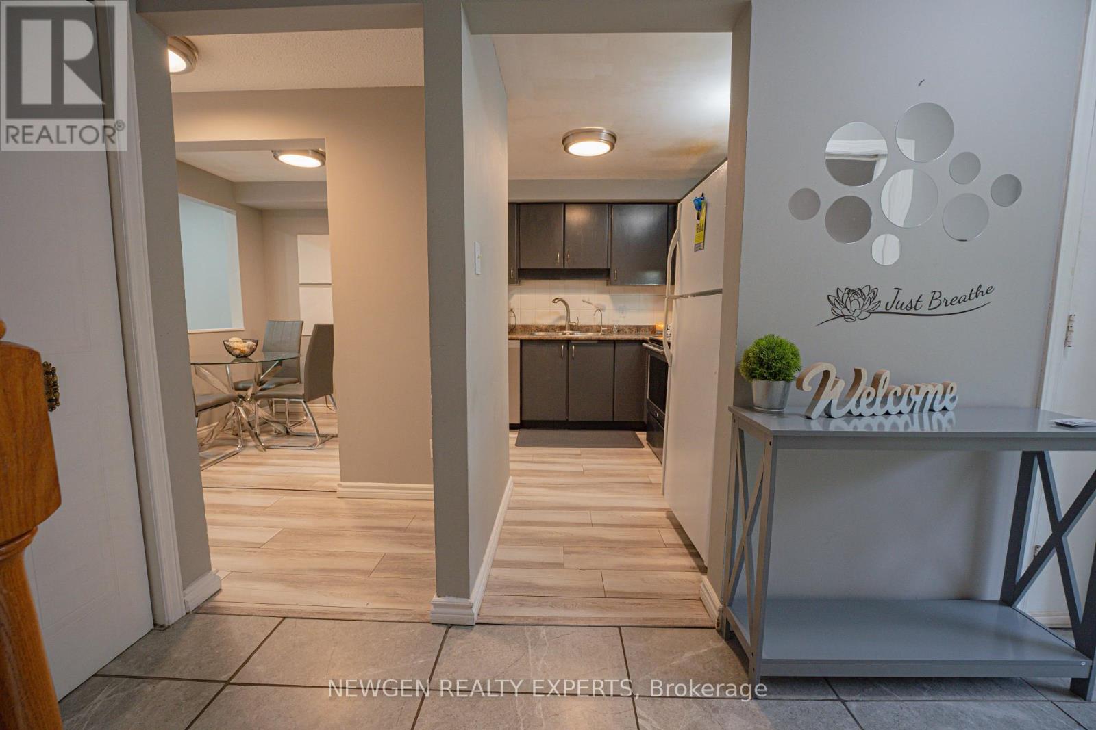 92 Highland Crescent, Kitchener, Ontario  N2M 5C1 - Photo 5 - X12812302