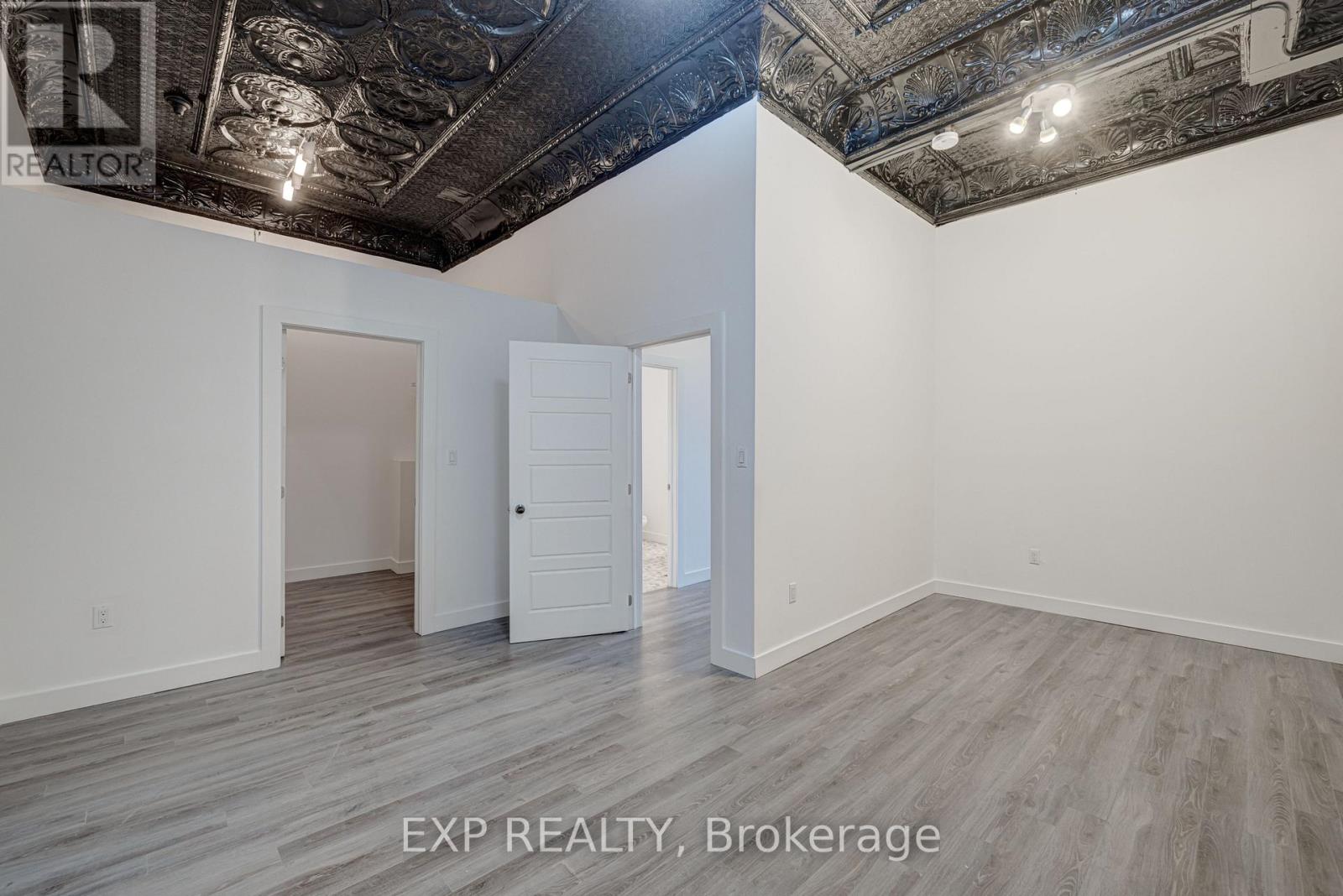 241 Ross Street, St. Thomas, Ontario  N5R 3Y5 - Photo 11 - X12805024