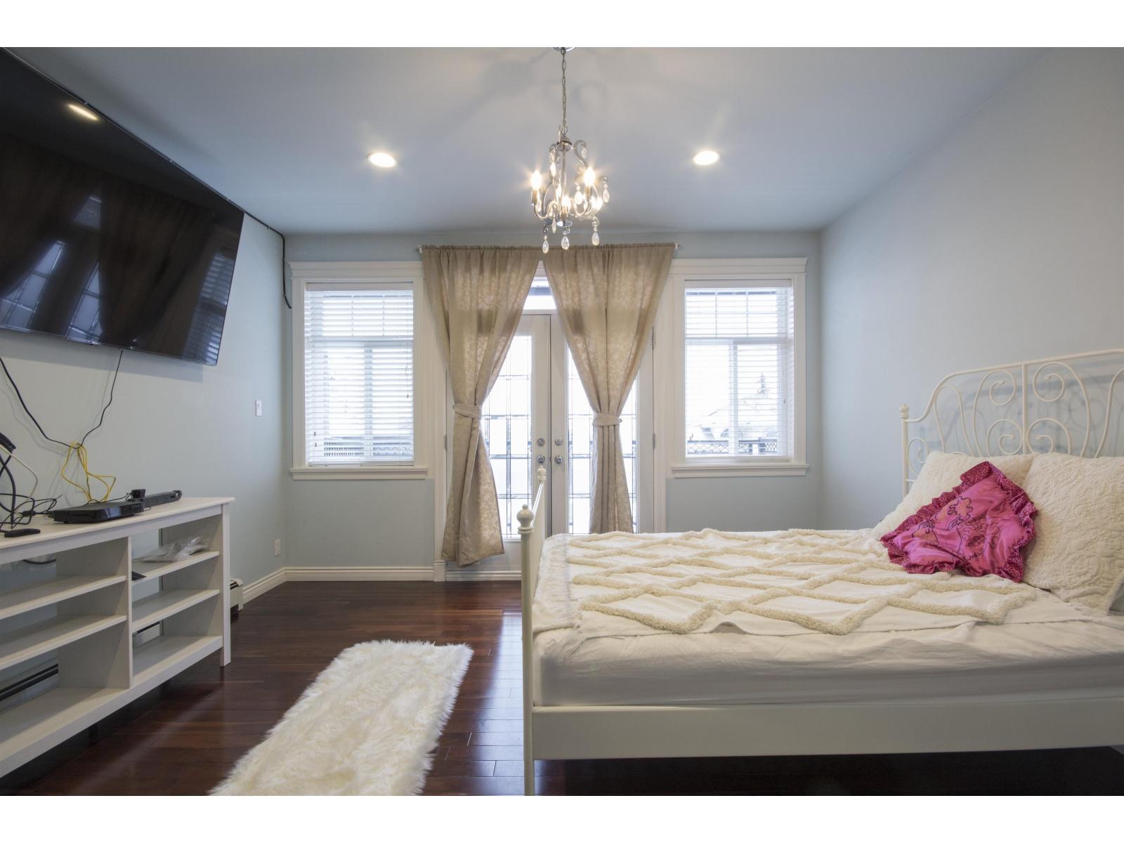 12136 100a Avenue, Surrey, British Columbia  V3V 2Y5 - Photo 10 - R3092648