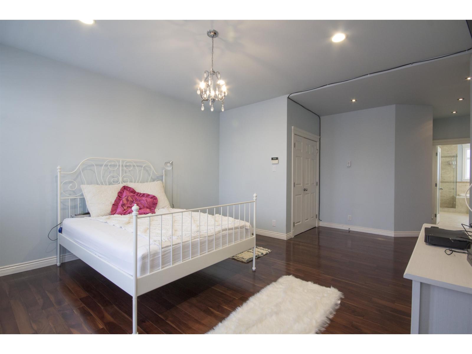 12136 100a Avenue, Surrey, British Columbia  V3V 2Y5 - Photo 24 - R3092648