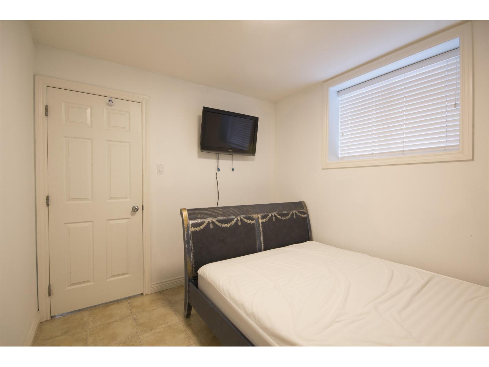 12136 100a Avenue, Surrey, British Columbia  V3V 2Y5 - Photo 29 - R3092648