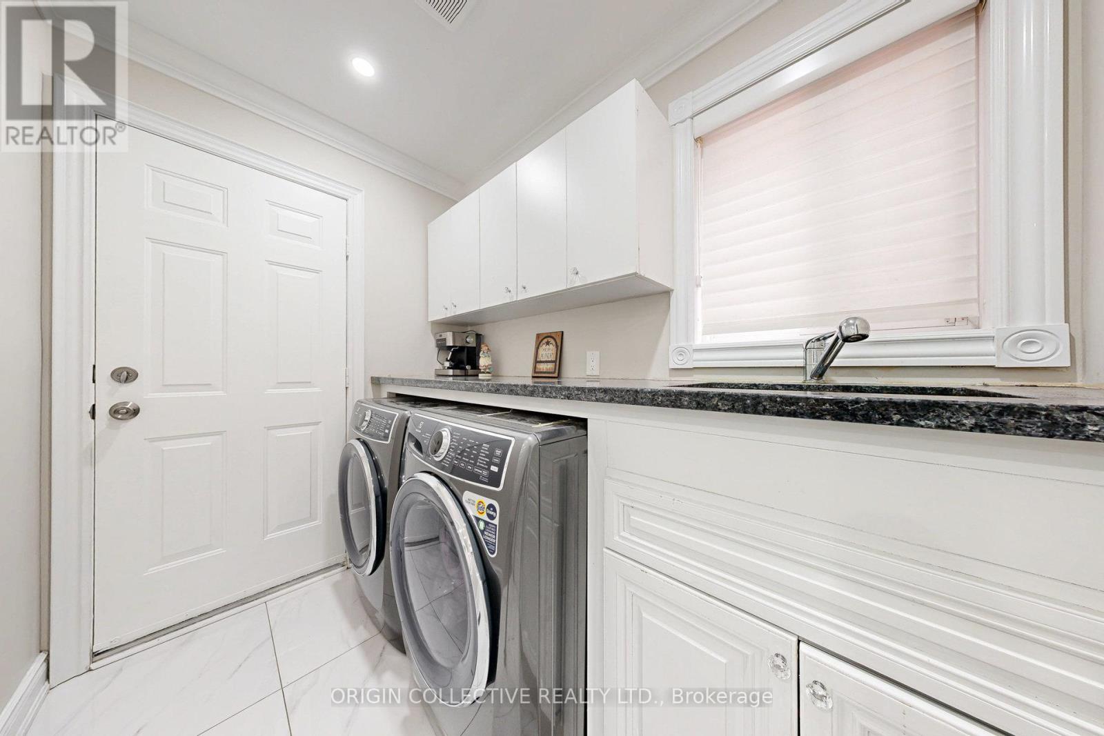 5122 Timber Mill Court, Mississauga, Ontario  L5V 2B8 - Photo 18 - W12813242