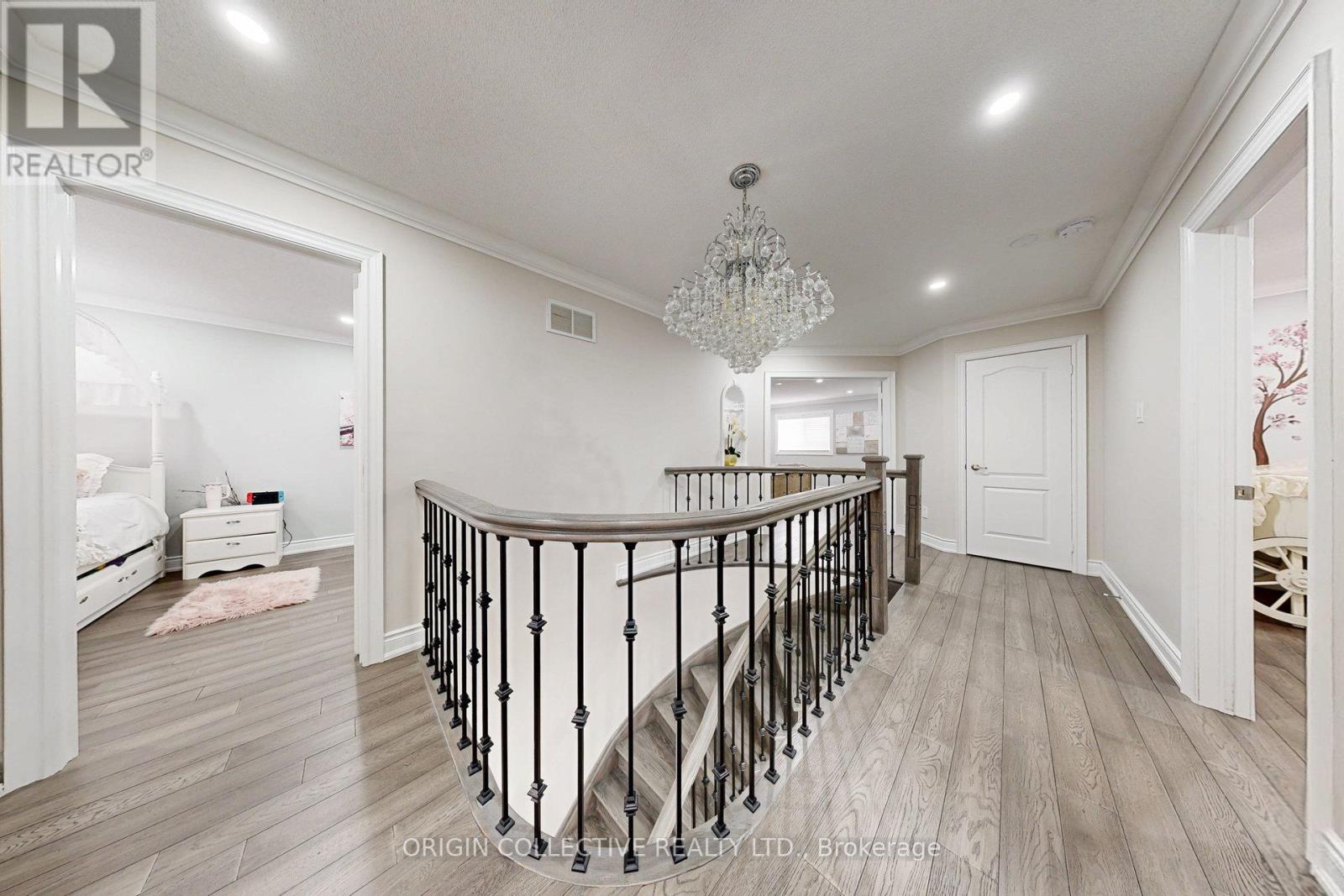 5122 Timber Mill Court, Mississauga, Ontario  L5V 2B8 - Photo 21 - W12813242