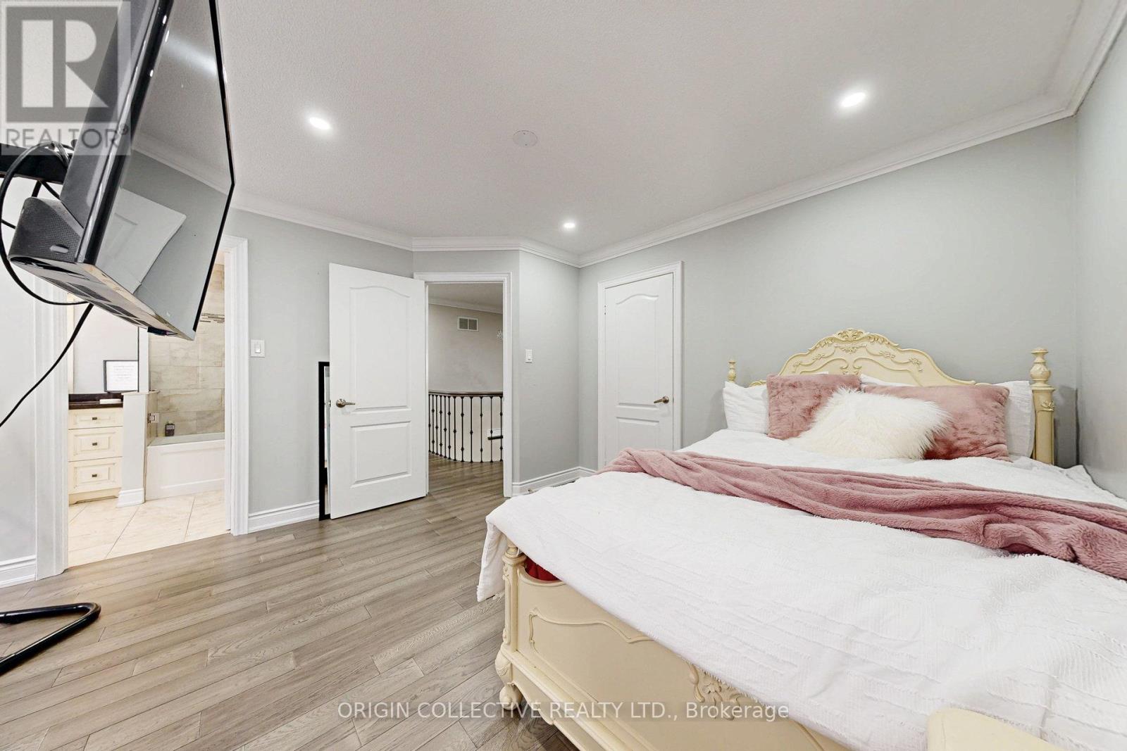 5122 Timber Mill Court, Mississauga, Ontario  L5V 2B8 - Photo 32 - W12813242