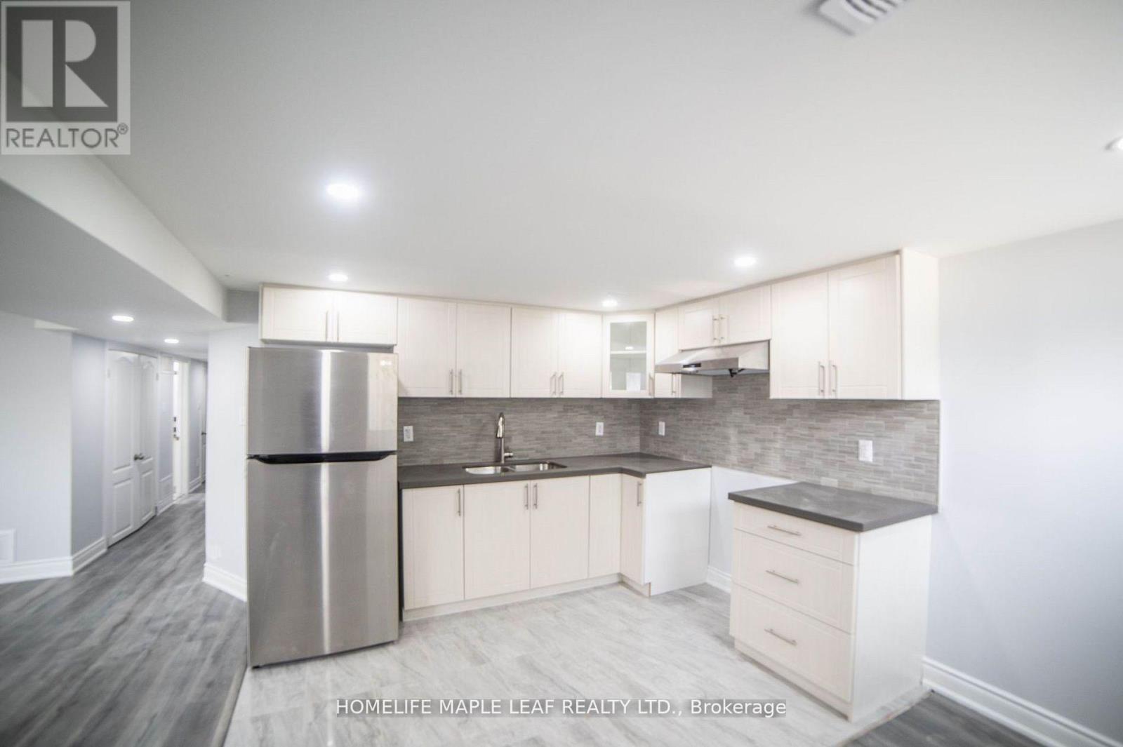 Lower - 46 Epsom Downs Drive, Brampton, Ontario  L6T 1Y8 - Photo 2 - W12813246