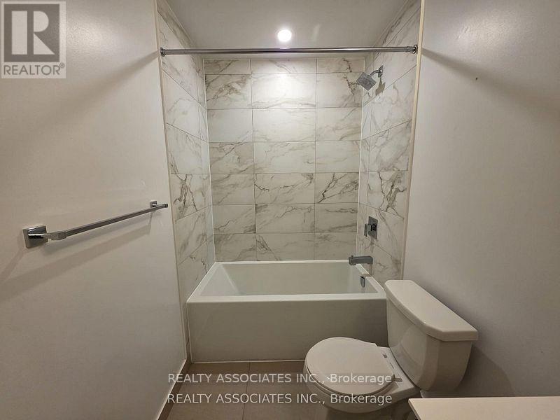 3112 - 4065 Confederation Parkway, Mississauga, Ontario  L5B 0L4 - Photo 13 - W12813248