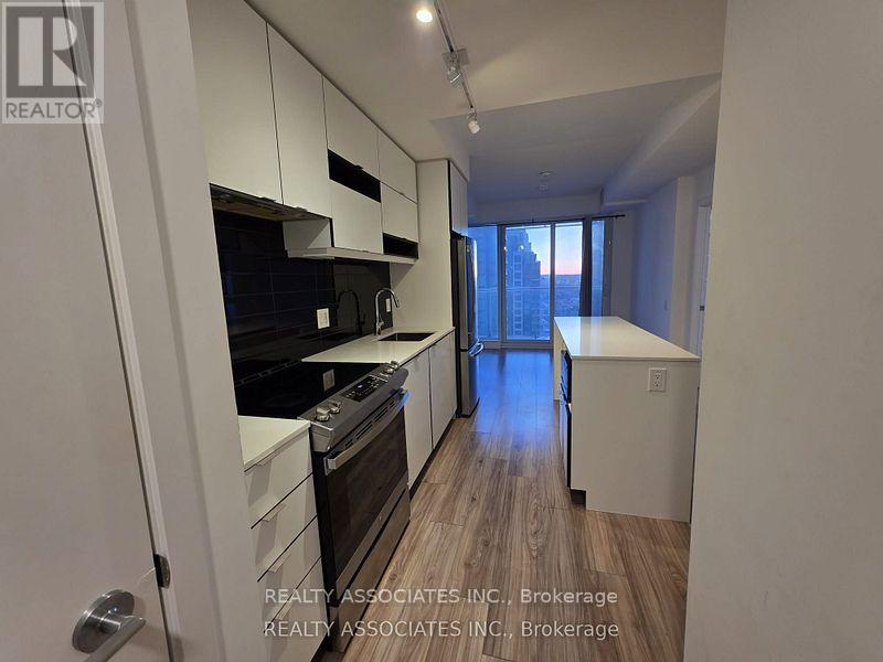 3112 - 4065 Confederation Parkway, Mississauga, Ontario  L5B 0L4 - Photo 6 - W12813248