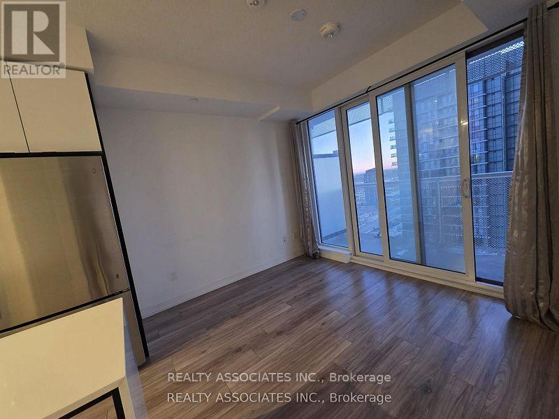 3112 - 4065 Confederation Parkway, Mississauga, Ontario  L5B 0L4 - Photo 7 - W12813248