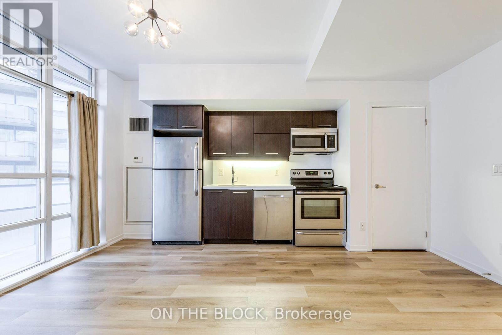 302 - 38 Joe Shuster Way, Toronto (South Parkdale), Ontario  M6K 0A5 - Photo 23 - W12813290