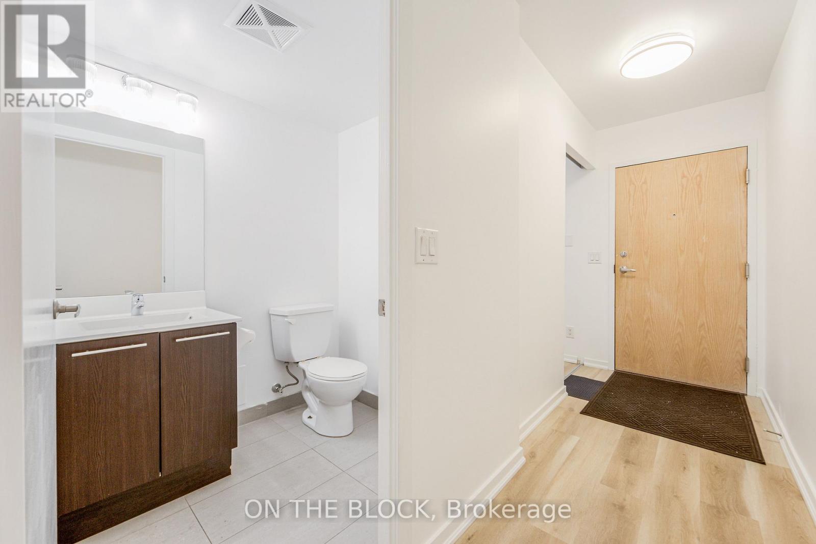 302 - 38 Joe Shuster Way, Toronto (South Parkdale), Ontario  M6K 0A5 - Photo 5 - W12813290