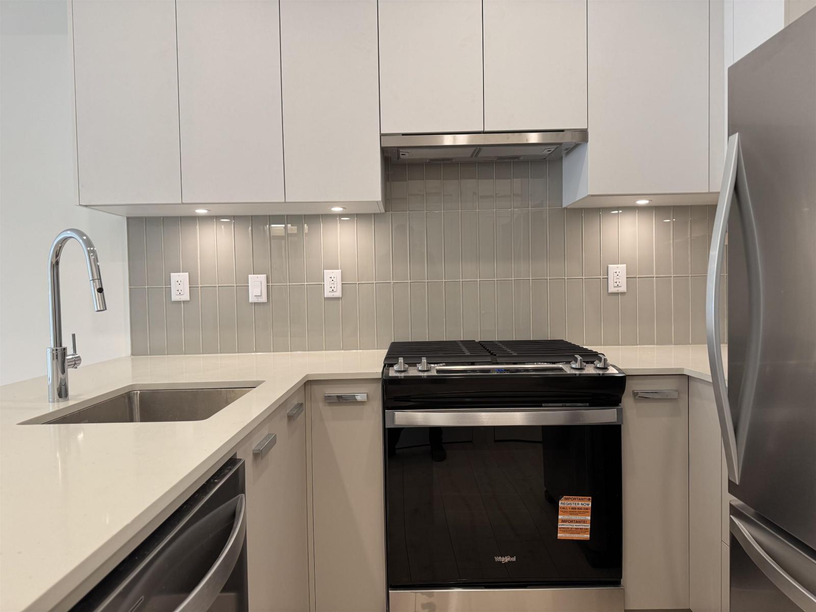 117 13777 75a Avenue, Surrey, British Columbia  V3W 3W4 - Photo 4 - R3092345