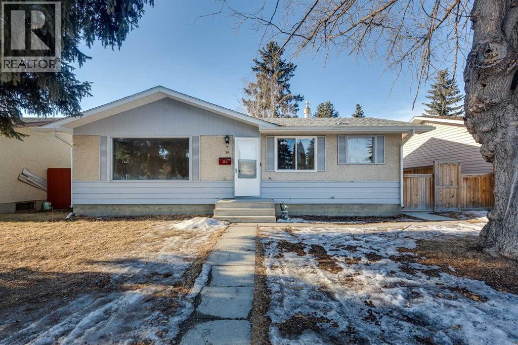 36 Fern Road, Red Deer, Alberta  T4N 4Z4 - Photo 1 - A2286417