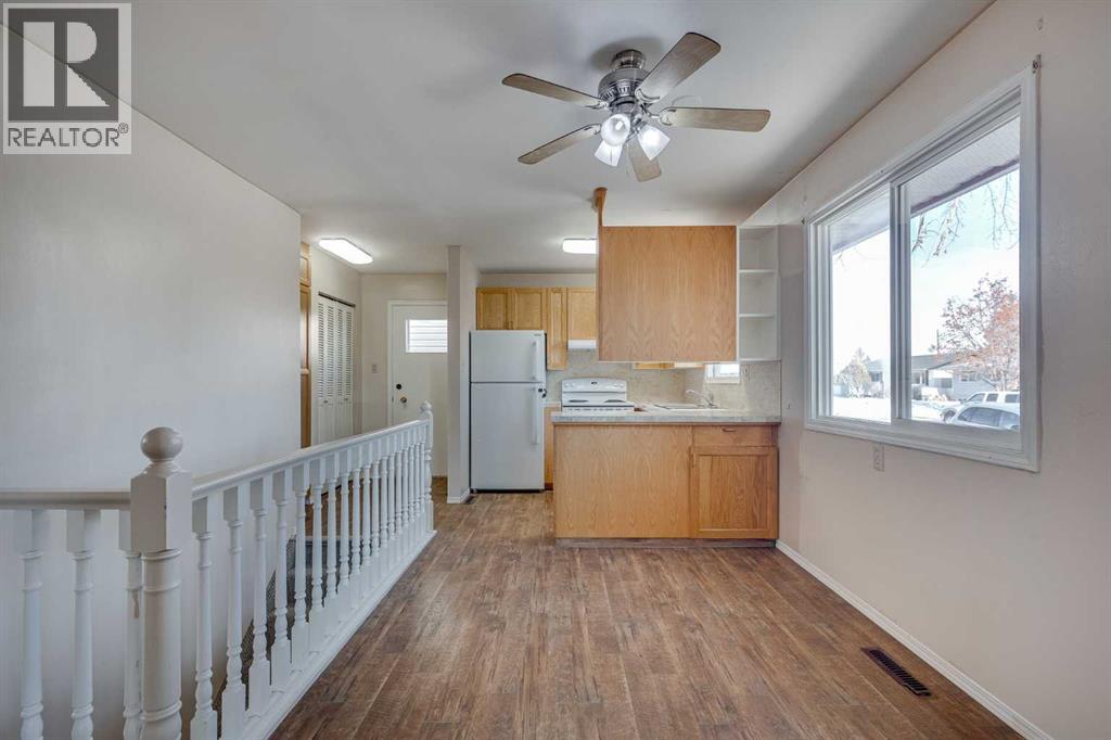 36 Fern Road, Red Deer, Alberta  T4N 4Z4 - Photo 5 - A2286417