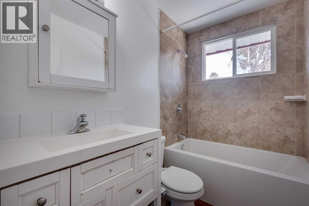 36 Fern Road, Red Deer, Alberta  T4N 4Z4 - Photo 11 - A2286417