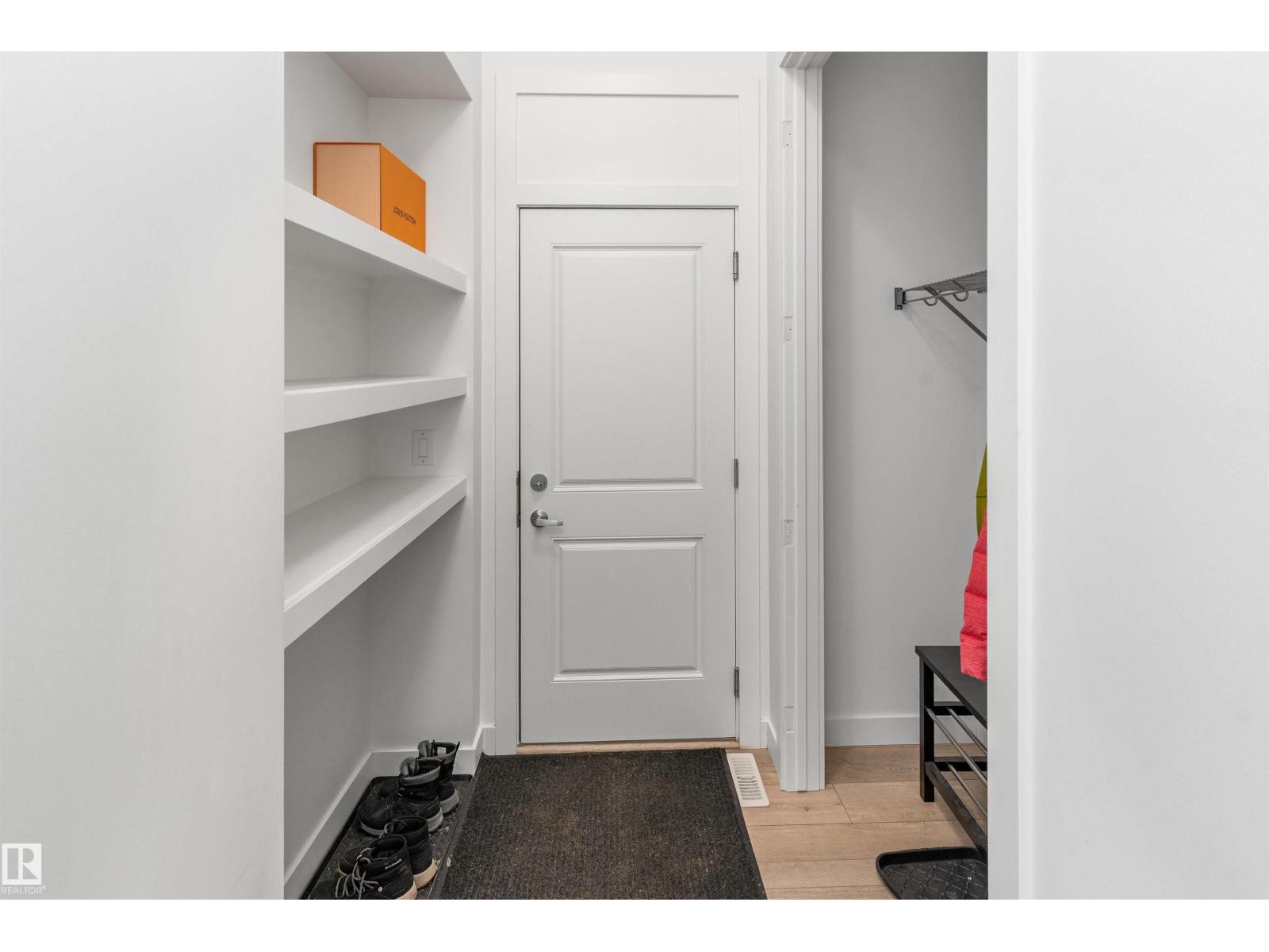 20007 16 Av Nw, Edmonton, Alberta  T6M 0Y3 - Photo 8 - E4472371