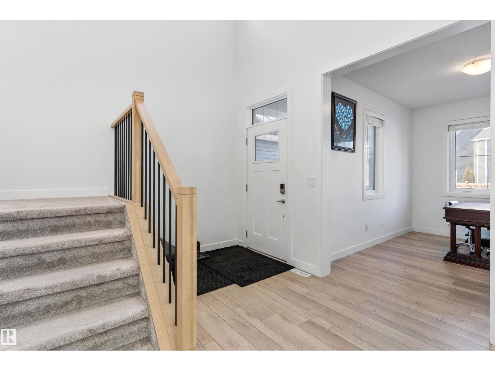 20007 16 Av Nw, Edmonton, Alberta  T6M 0Y3 - Photo 5 - E4472371