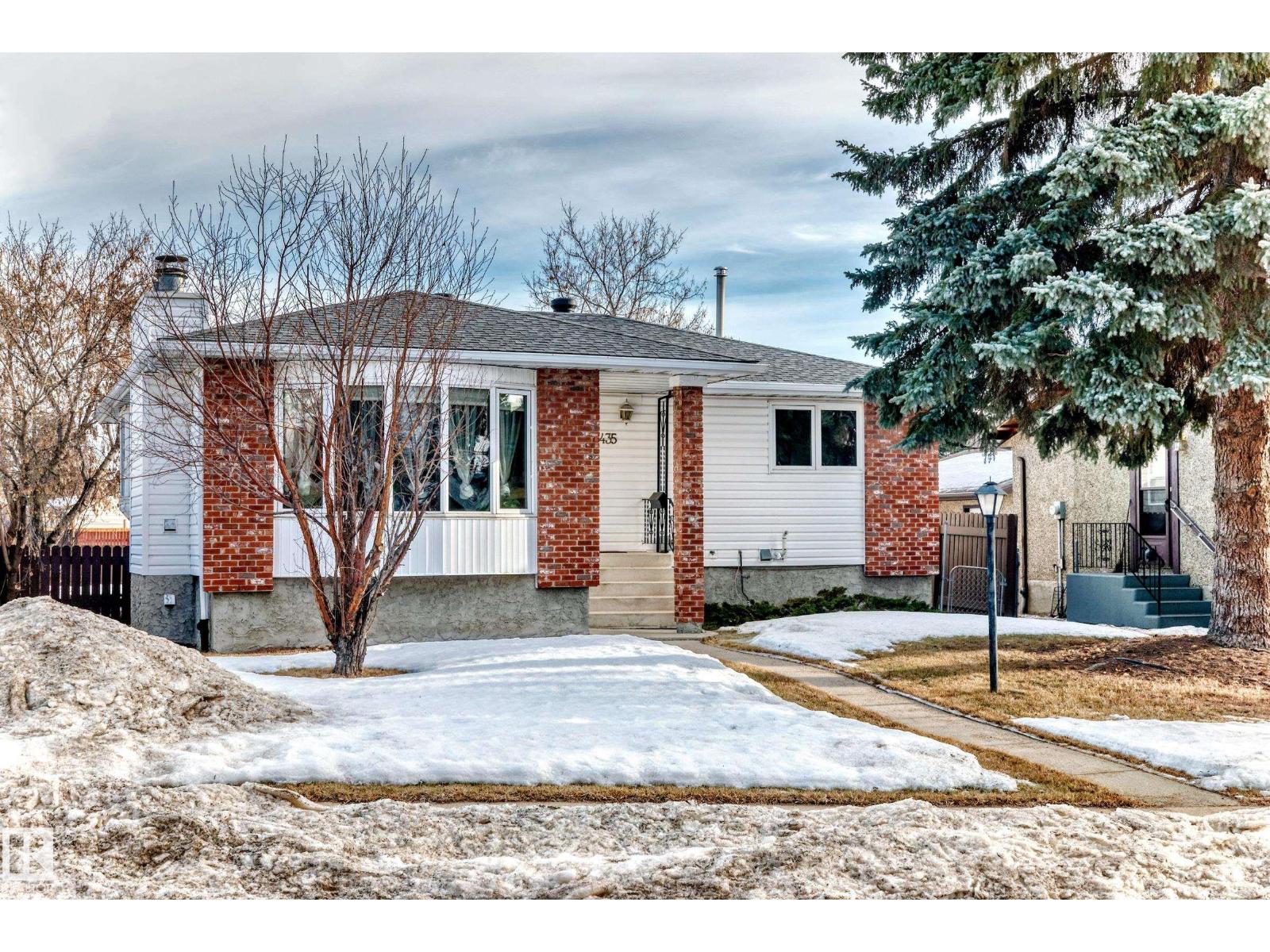 3435 65 St Nw, Edmonton, Alberta  T6H 2K2 - Photo 4 - E4473374