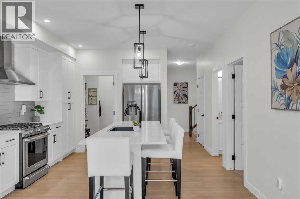 35 Versant View Sw, Calgary, Alberta  T2Y 0W9 - Photo 9 - A2284214