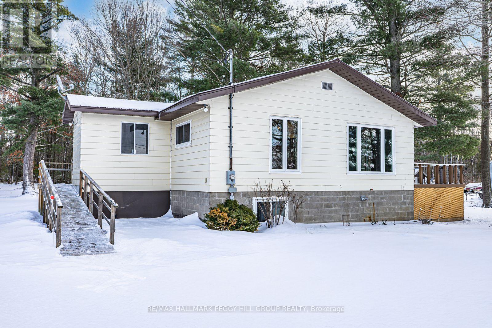 332 Baxter Loop Road, Georgian Bay, Ontario  L0K 1S0 - Photo 3 - X12813266