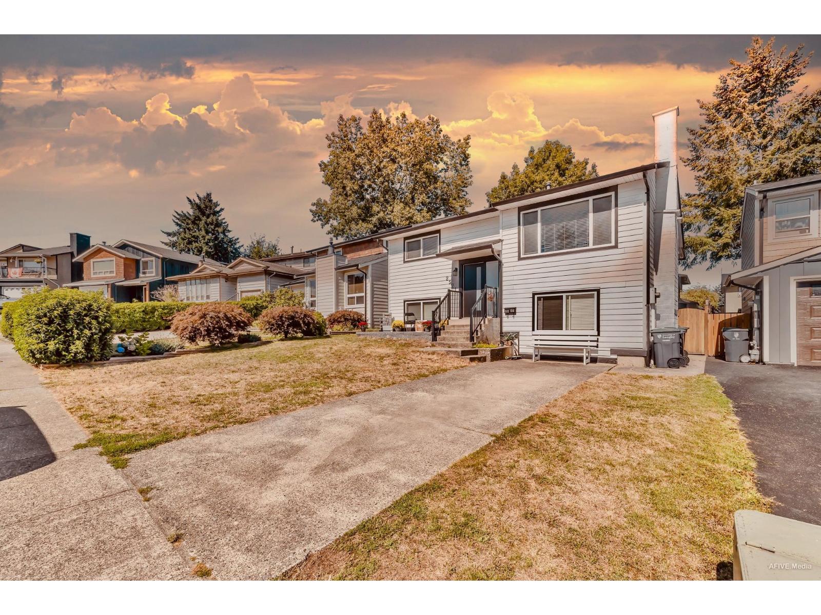 2521 Wilding Crescent, Langley, British Columbia  V2Y 1C8 - Photo 2 - R3092583