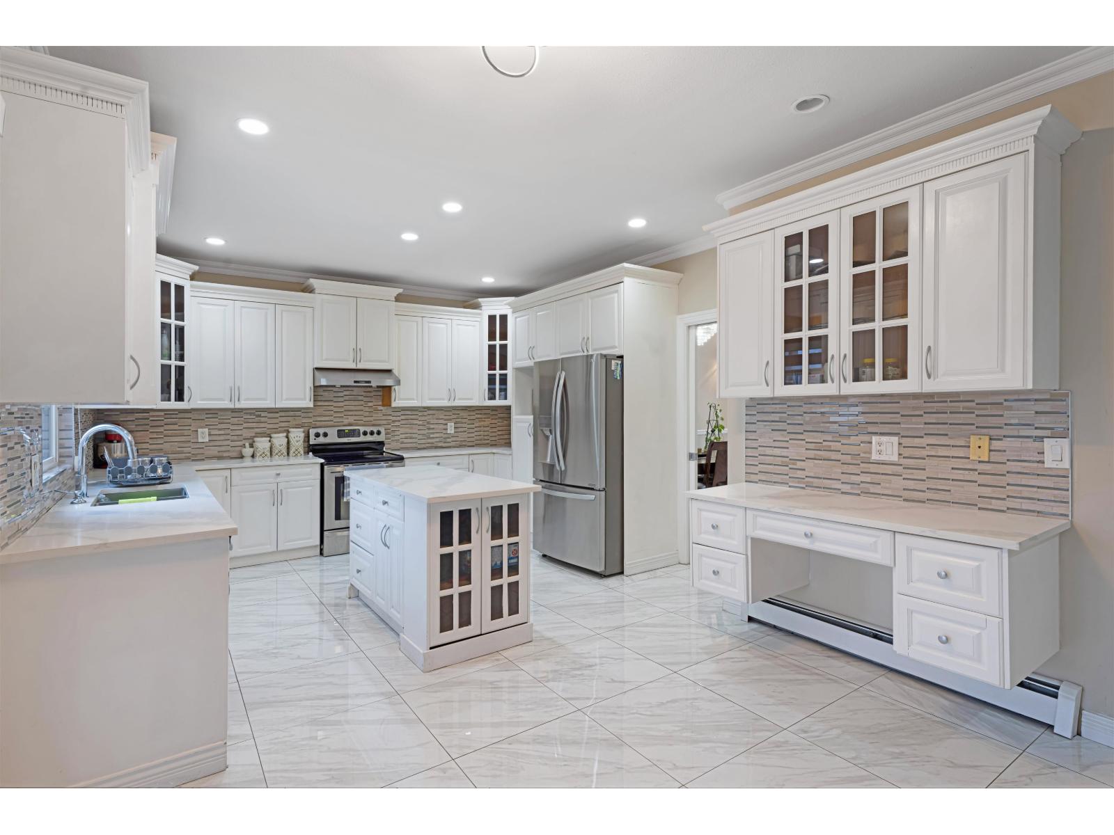 14621 81a Avenue, Surrey, British Columbia  V3S 9Y4 - Photo 8 - R3092439