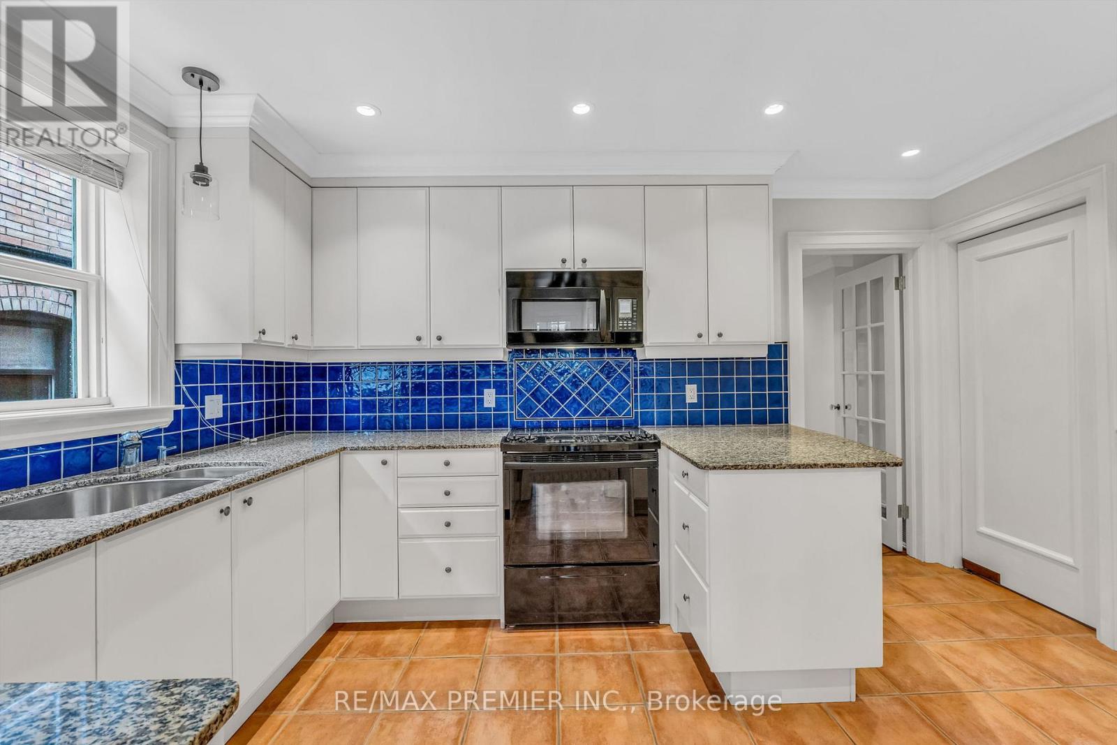 1st Floor - 5 Killarney Road, Toronto, Ontario  M5P 1L7 - Photo 26 - C12812188