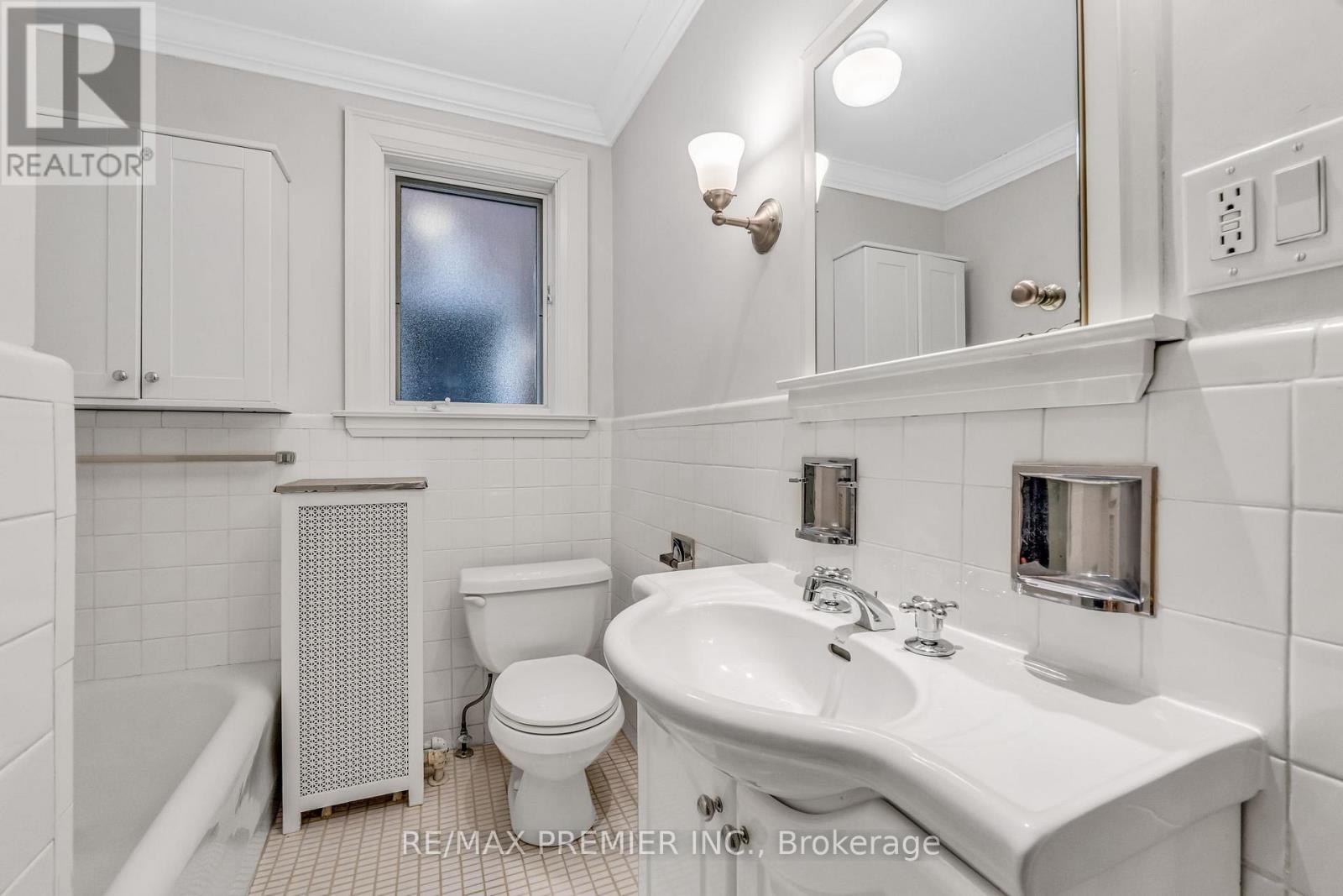 1st Floor - 5 Killarney Road, Toronto, Ontario  M5P 1L7 - Photo 11 - C12812188