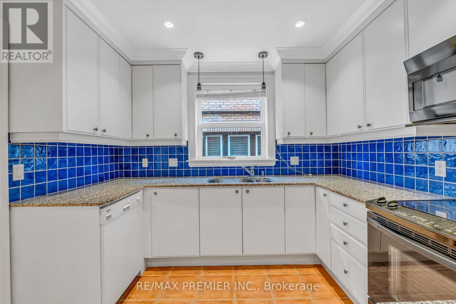 1st Floor - 5 Killarney Road, Toronto, Ontario  M5P 1L7 - Photo 24 - C12812188