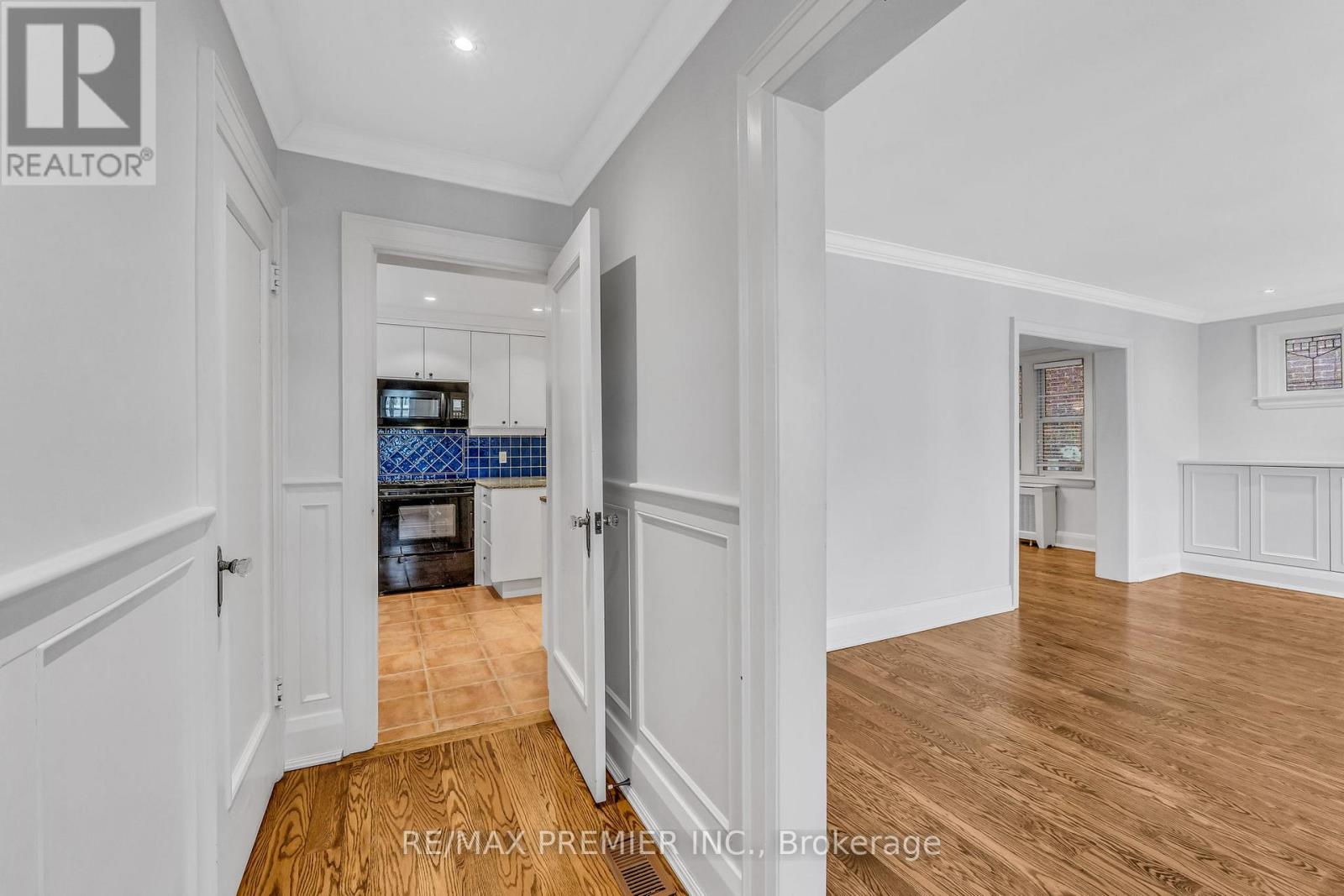 1st Floor - 5 Killarney Road, Toronto, Ontario  M5P 1L7 - Photo 4 - C12812188