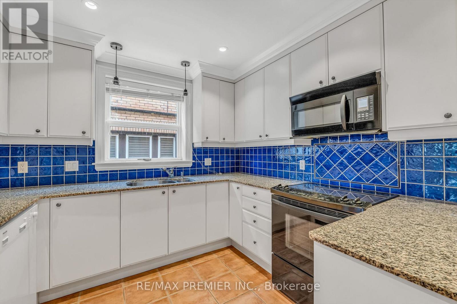 1st Floor - 5 Killarney Road, Toronto, Ontario  M5P 1L7 - Photo 23 - C12812188