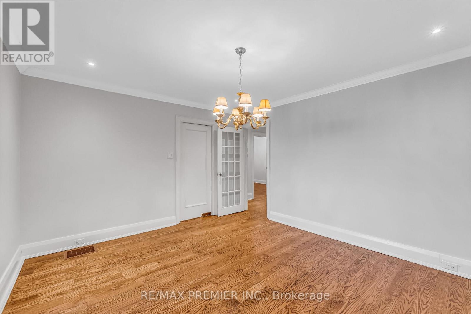 1st Floor - 5 Killarney Road, Toronto, Ontario  M5P 1L7 - Photo 9 - C12812188