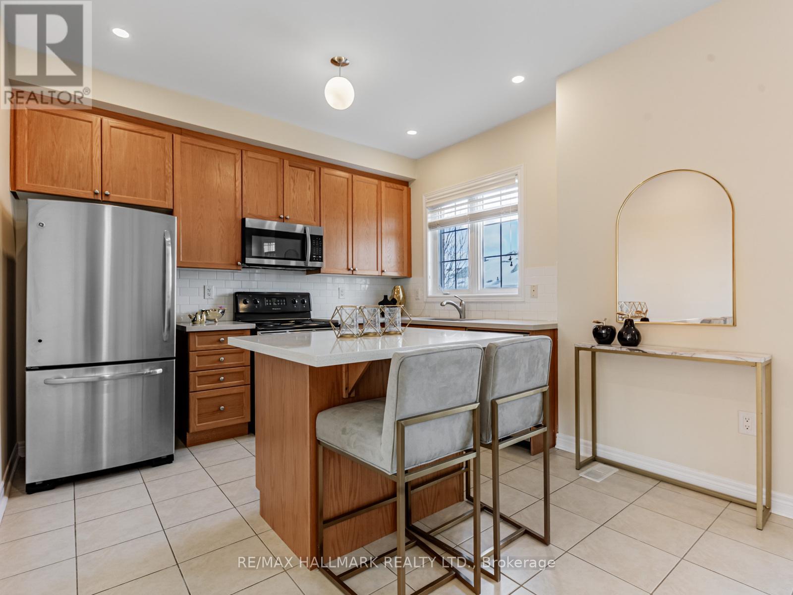 102 - 15 Old Colony Road, Richmond Hill, Ontario  L4E 4L5 - Photo 13 - N12776428