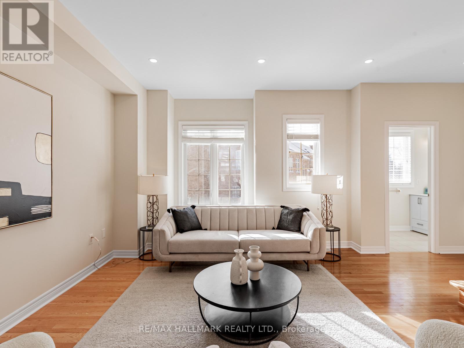 102 - 15 Old Colony Road, Richmond Hill, Ontario  L4E 4L5 - Photo 8 - N12776428