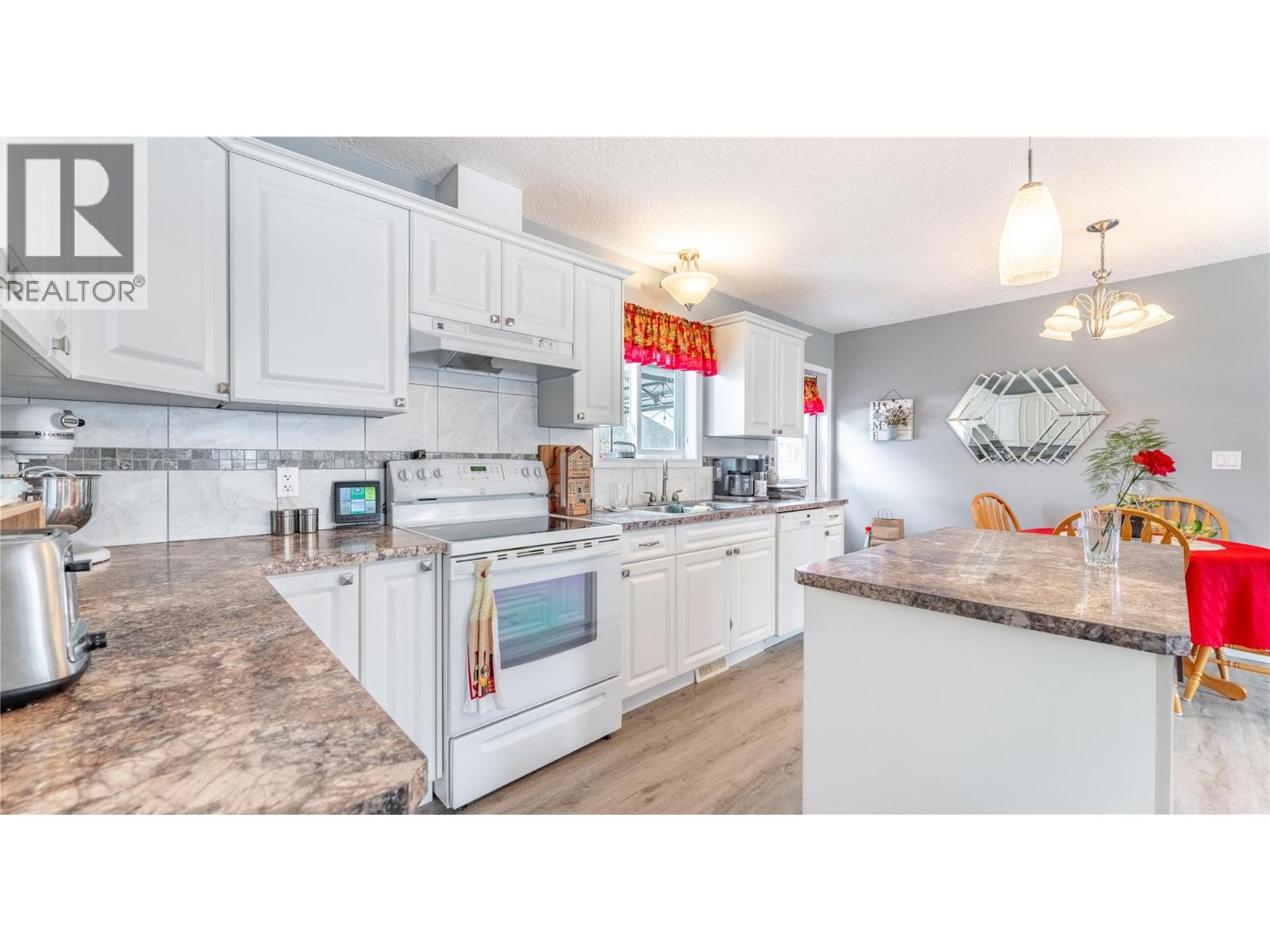 801 Hawkview Drive, Creston, British Columbia  V0B 1G3 - Photo 11 - 10376706