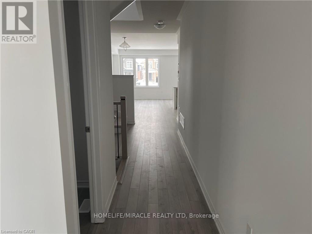 111 Molozzi Street, Erin, Ontario  N0B 1T0 - Photo 2 - X12766752