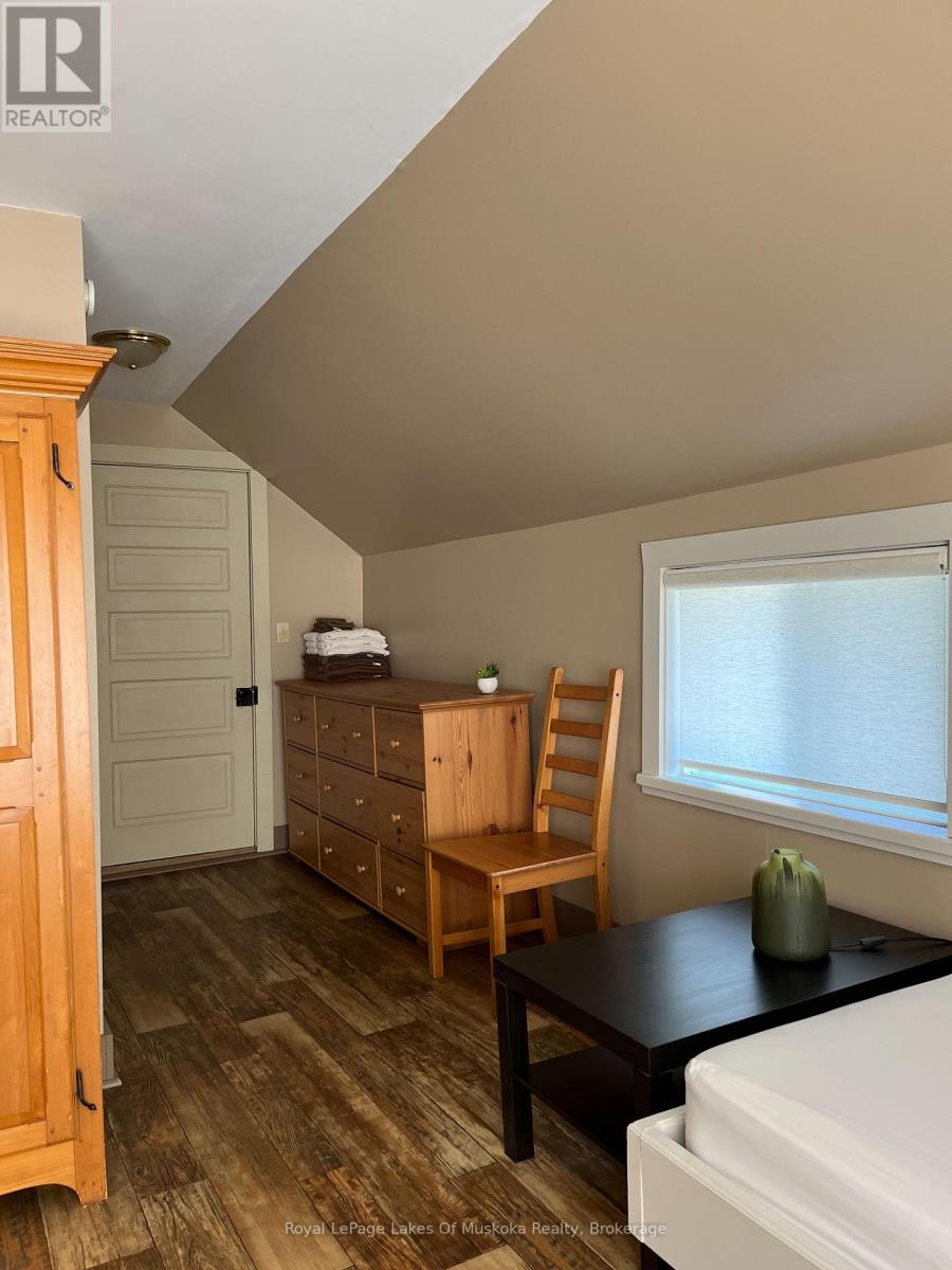 2245 Ahmic Lake Road, Magnetawan, Ontario  P0A 1P0 - Photo 27 - X12813328