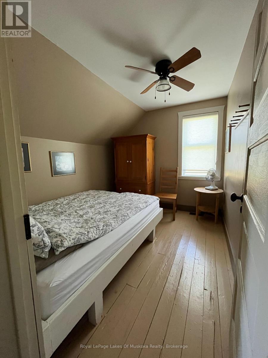 2245 Ahmic Lake Road, Magnetawan, Ontario  P0A 1P0 - Photo 30 - X12813328