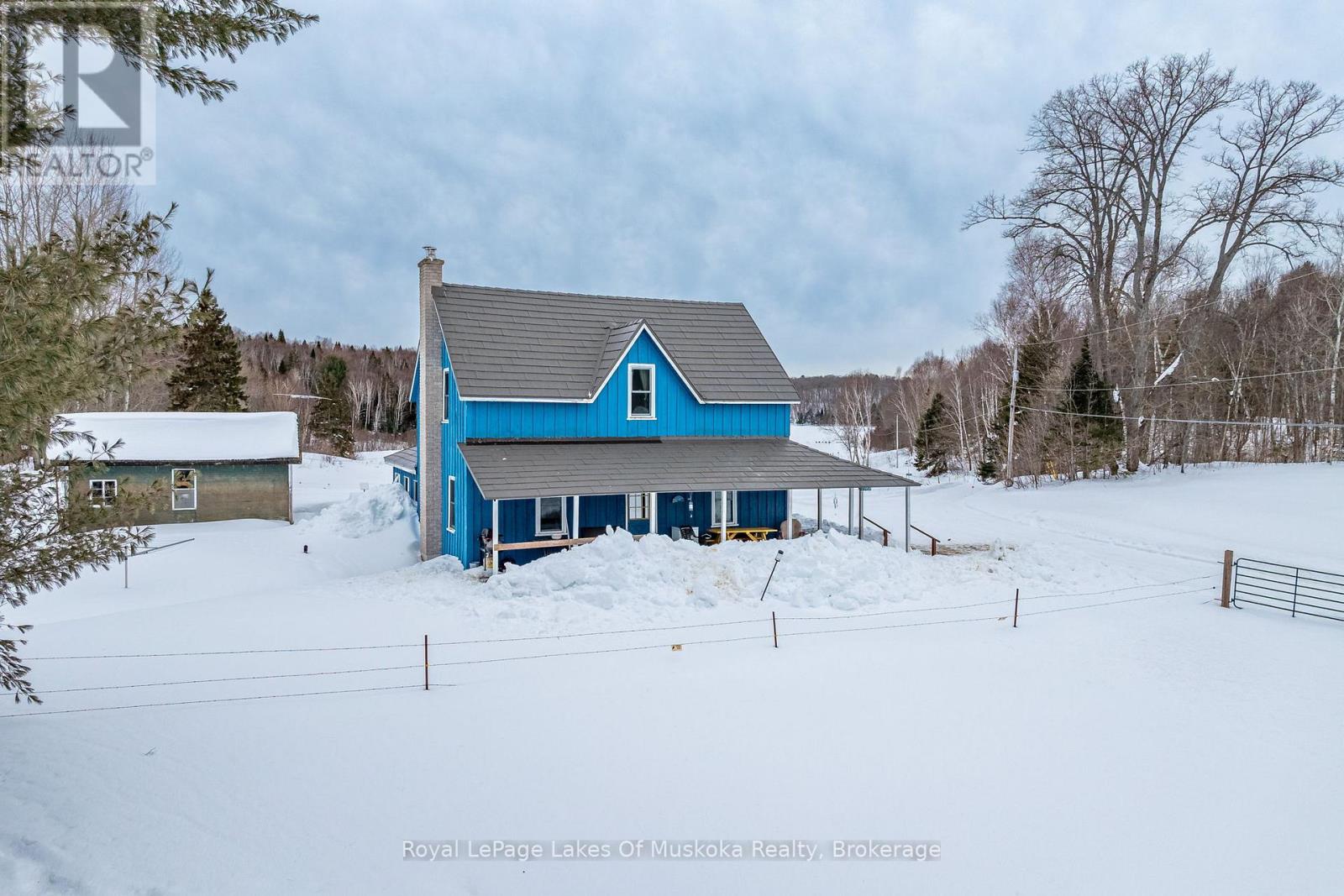 2245 Ahmic Lake Road, Magnetawan, Ontario  P0A 1P0 - Photo 35 - X12813328